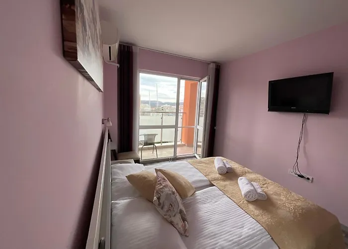 Nataly Homes Apartament *